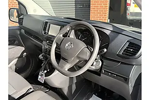 Used 2023 Vauxhall Vivaro Pro L2 Kaolin White - Interior and Exterior details 13