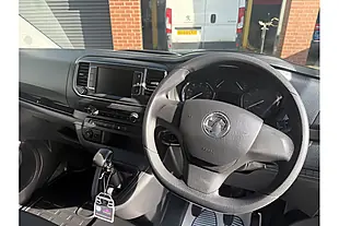 Used 2023 Vauxhall Vivaro Pro L2 Kaolin White - Interior and Exterior details 14