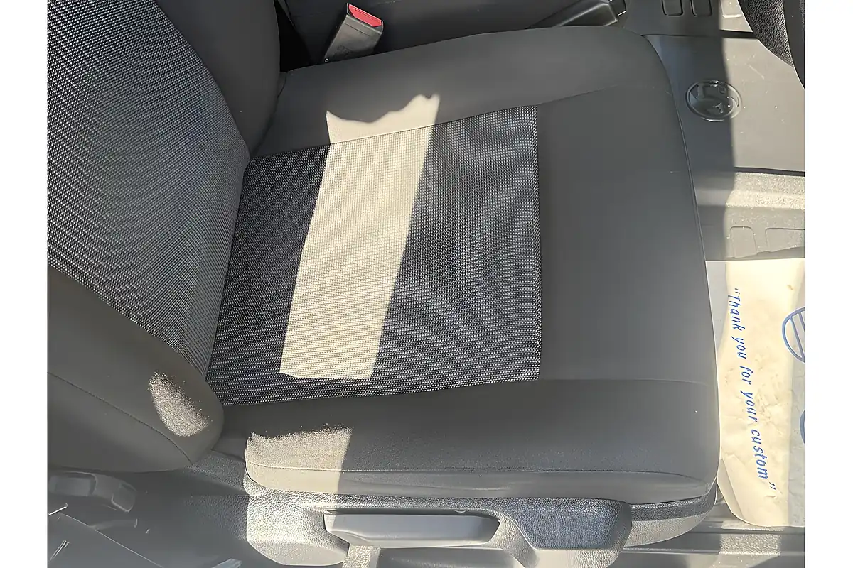 Used 2023 Vauxhall Vivaro Pro L2 Kaolin White - Interior and Exterior details 16