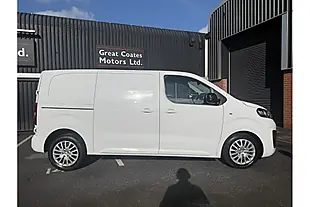 Used 2023 Vauxhall Vivaro Pro L2 Kaolin White - Interior and Exterior details 3