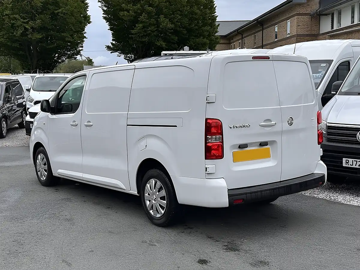 Used 2023 Vauxhall Vivaro Pro L2H1 Kaolin White (brilliant) - Interior and Exterior details 10