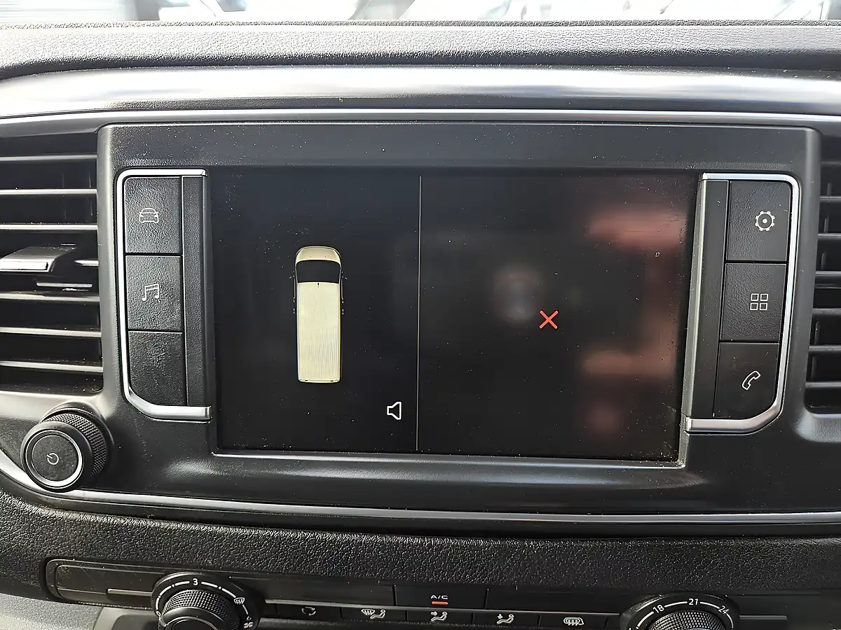 Used 2023 Vauxhall Vivaro Pro L2H1 Kaolin White (brilliant) - Interior and Exterior details 15