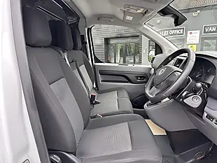 Used 2023 Vauxhall Vivaro Pro L2H1 Kaolin White (brilliant) - Interior and Exterior details 5