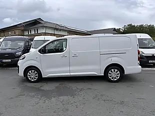 Used 2023 Vauxhall Vivaro Pro L2H1 Kaolin White (brilliant) - Interior and Exterior details 9
