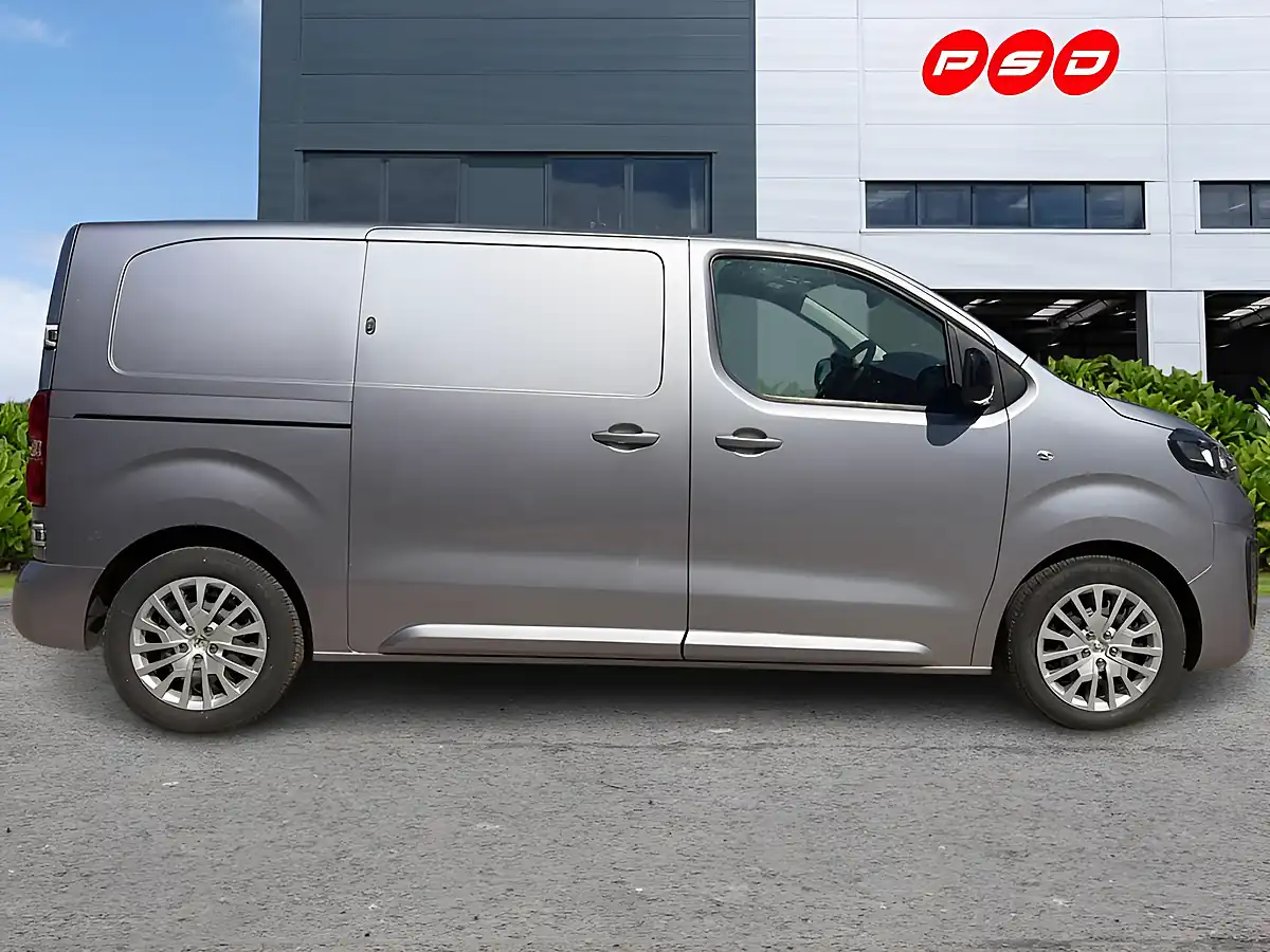 Used 2023 Vauxhall Vivaro Pro Moonstone Grey - Interior and Exterior details 9