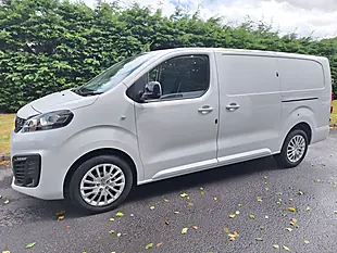 Used 2023 Vauxhall Vivaro Pro Panel Van White - Interior and Exterior details 4
