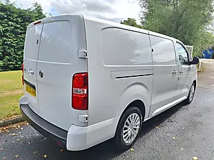 Used 2023 Vauxhall Vivaro Pro Panel Van White - Interior and Exterior details 6