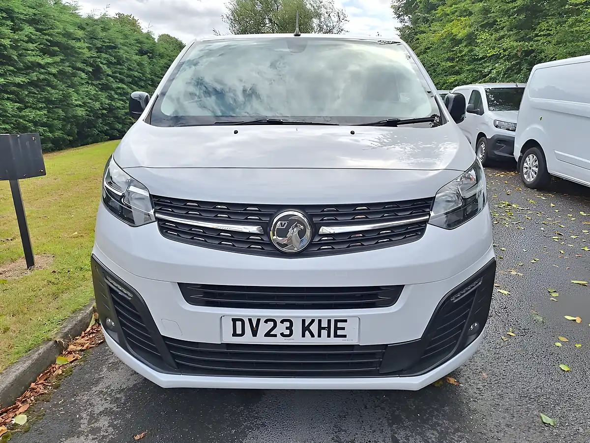 Used 2023 Vauxhall Vivaro Pro Panel Van White - Interior and Exterior details 8