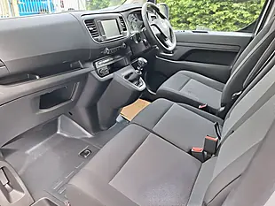 Used 2023 Vauxhall Vivaro Pro Panel Van White - Interior and Exterior details 9