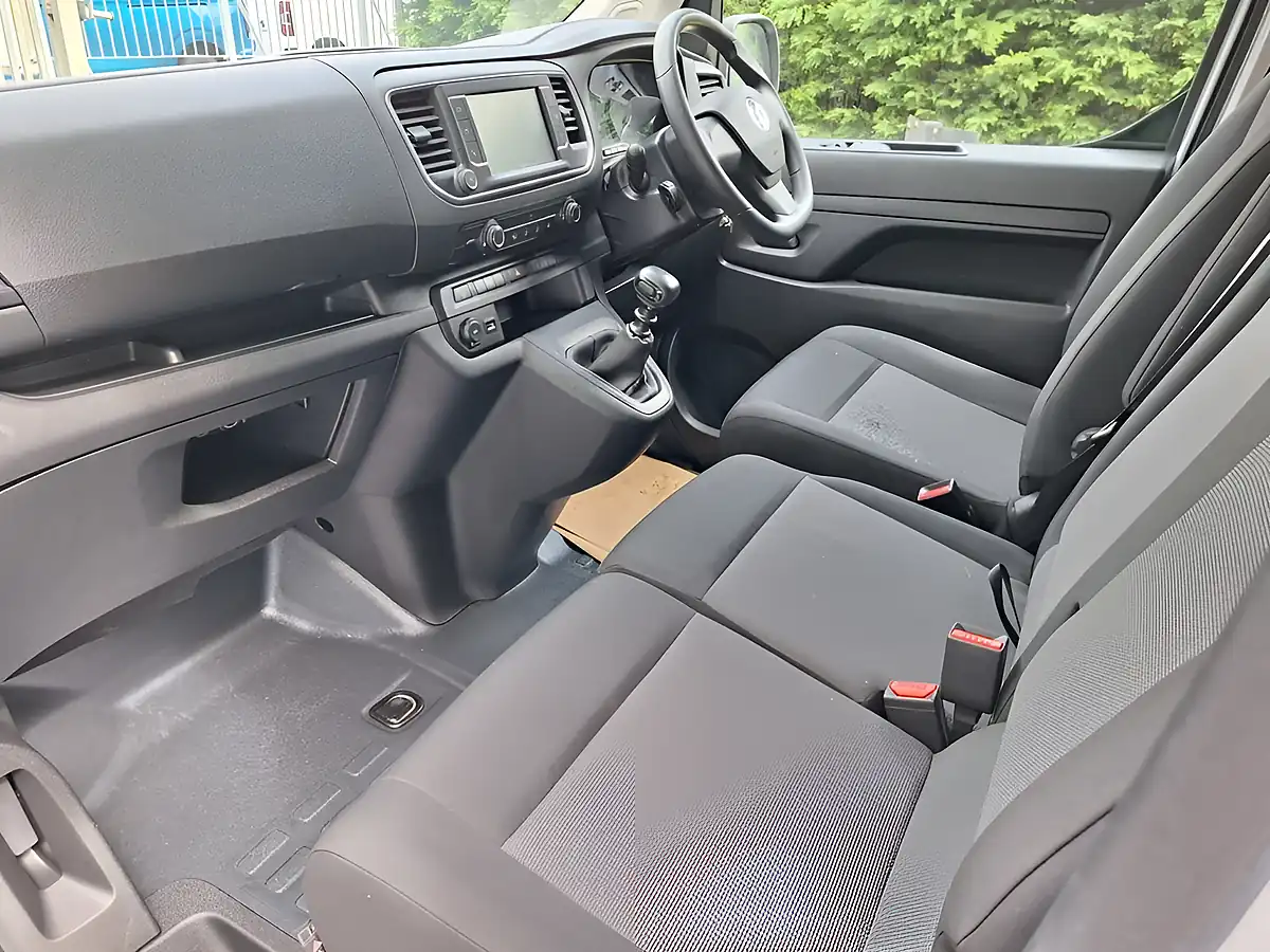 Used 2023 Vauxhall Vivaro Pro Panel Van White - Interior and Exterior details 9
