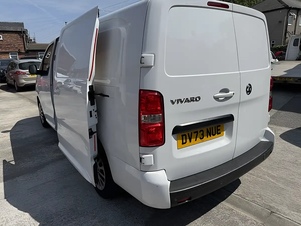 Used 2023 Vauxhall Vivaro Pro Panel Van White - Interior and Exterior details 6
