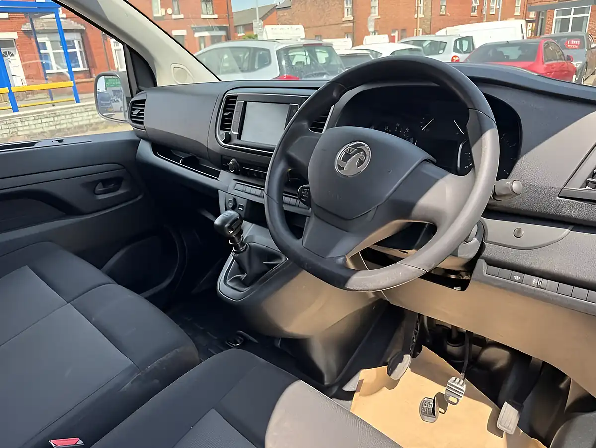 Used 2023 Vauxhall Vivaro Pro Panel Van White - Interior and Exterior details 9