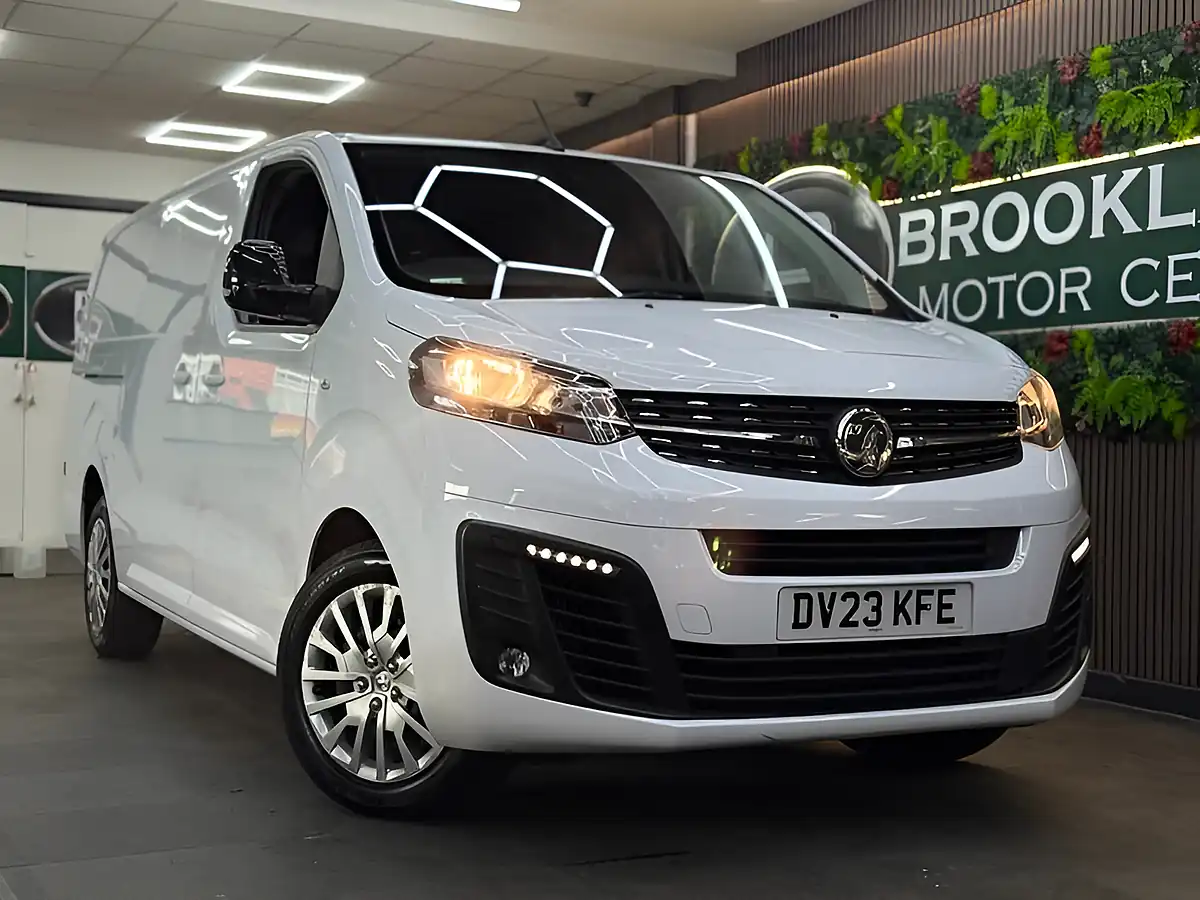 Used 2023 Vauxhall Vivaro Pro S/S White - Front View