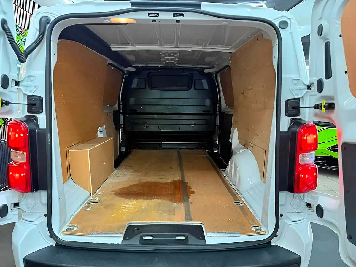 Used 2023 Vauxhall Vivaro Pro S/S White - Interior and Exterior details 20