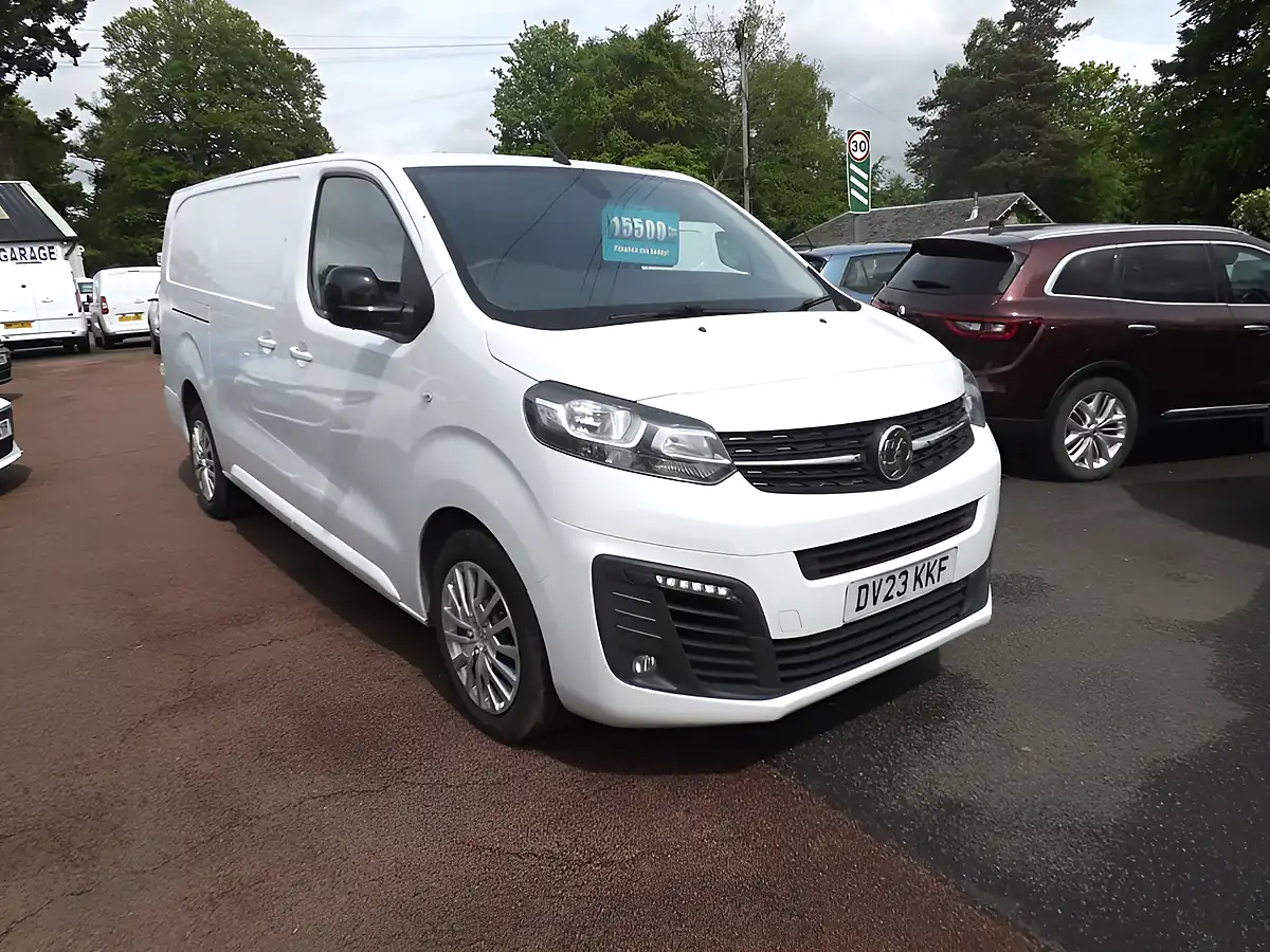 Used 2023 Vauxhall Vivaro Pro White - Front View