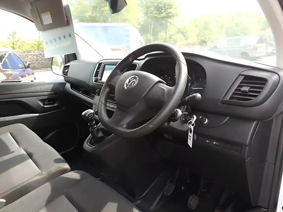 Used 2023 Vauxhall Vivaro Pro White - Interior and Exterior details 12