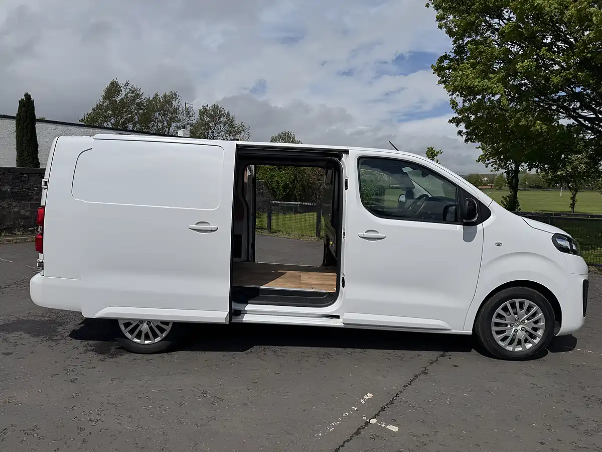Used 2023 Vauxhall Vivaro Pro White - Interior and Exterior details 12