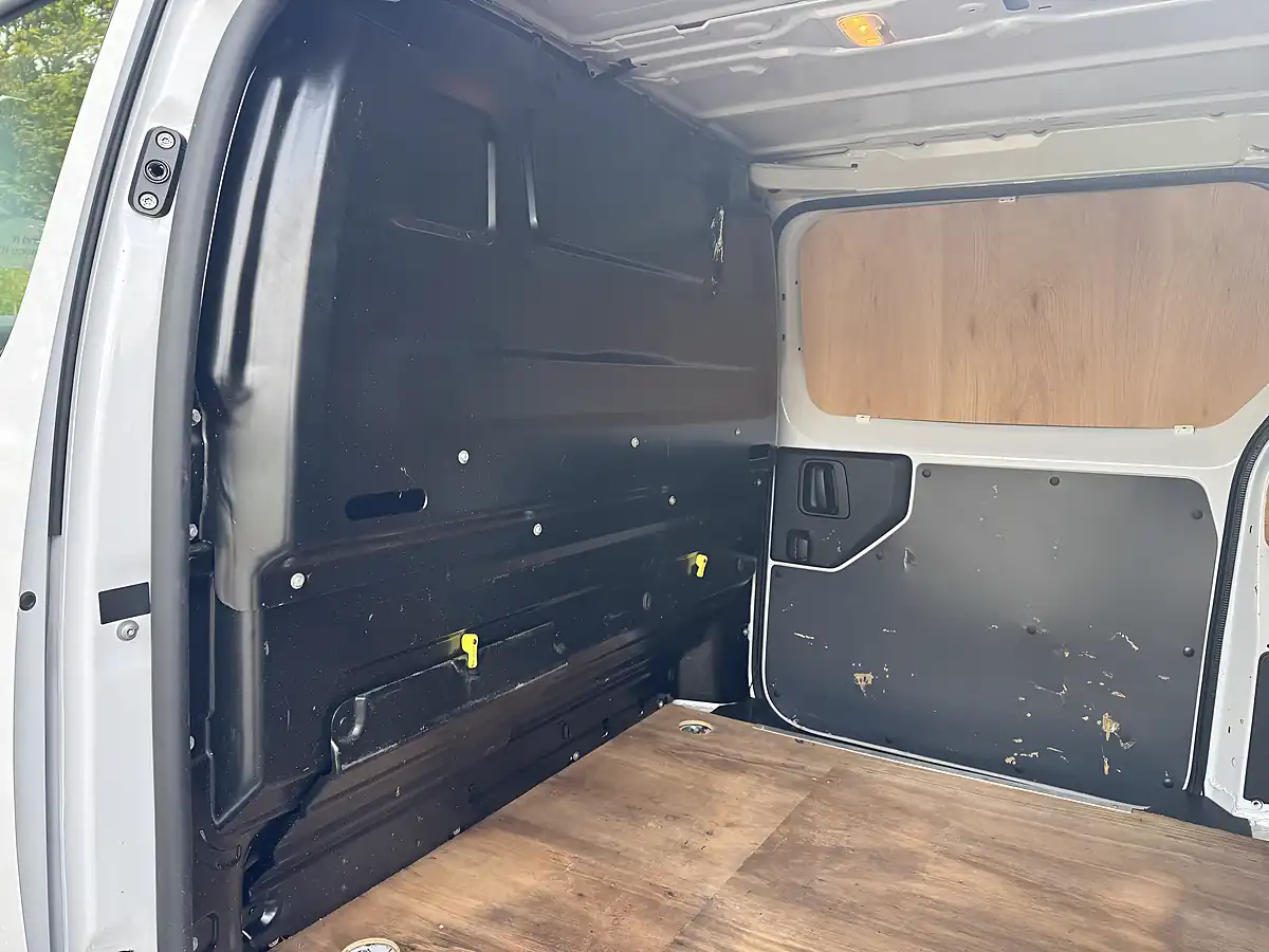 Used 2023 Vauxhall Vivaro Pro White - Interior and Exterior details 14