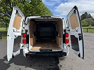 Used 2023 Vauxhall Vivaro Pro White - Interior and Exterior details 8