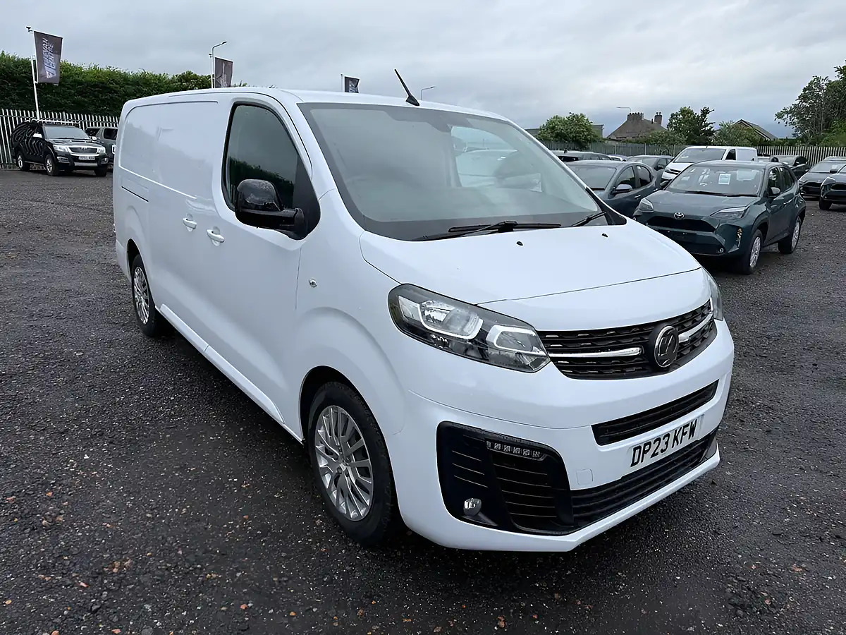 Used 2023 Vauxhall Vivaro Pro White - Front View