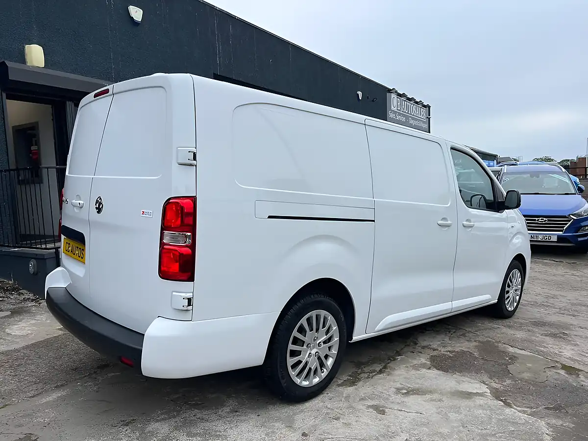 Used 2023 Vauxhall Vivaro Pro White - Interior and Exterior details 4