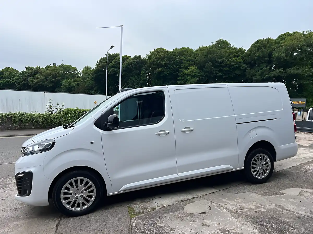 Used 2023 Vauxhall Vivaro Pro White - Interior and Exterior details 7