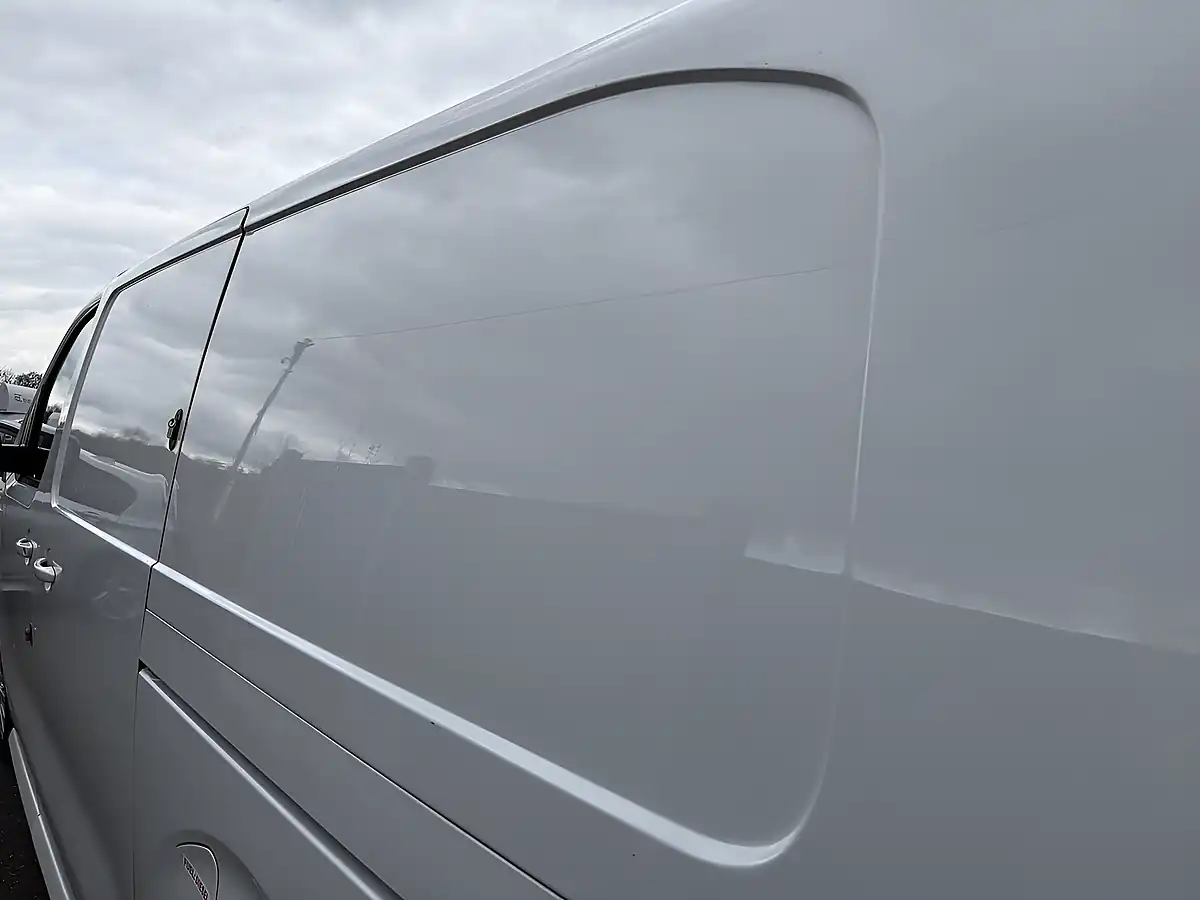 Used 2023 Vauxhall Vivaro Pro White - Interior and Exterior details 7