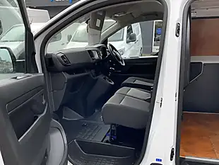 Used 2023 Vauxhall Vivaro Pro White - Interior and Exterior details 12