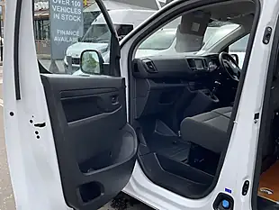 Used 2023 Vauxhall Vivaro Pro White - Interior and Exterior details 13