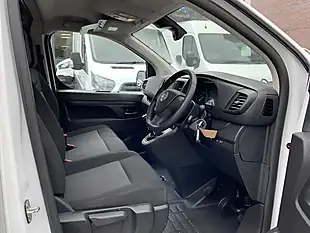 Used 2023 Vauxhall Vivaro Pro White - Interior and Exterior details 14