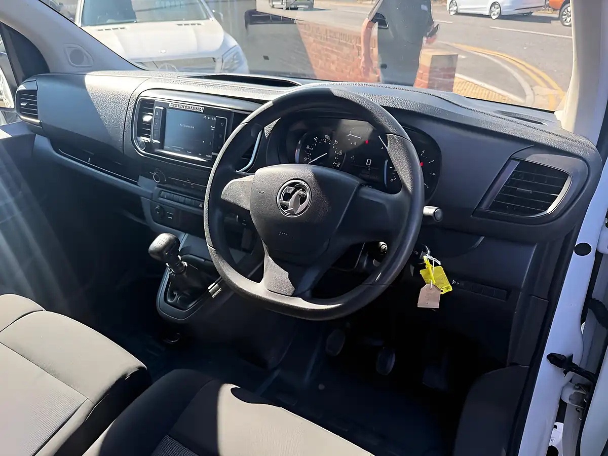 Used 2023 Vauxhall Vivaro Pro White - Interior and Exterior details 13