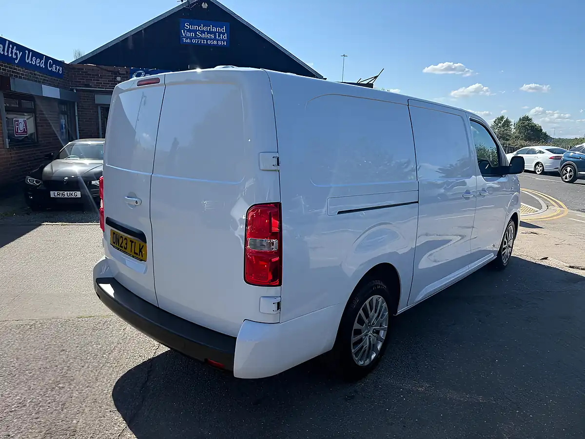 Used 2023 Vauxhall Vivaro Pro White - Interior and Exterior details 4