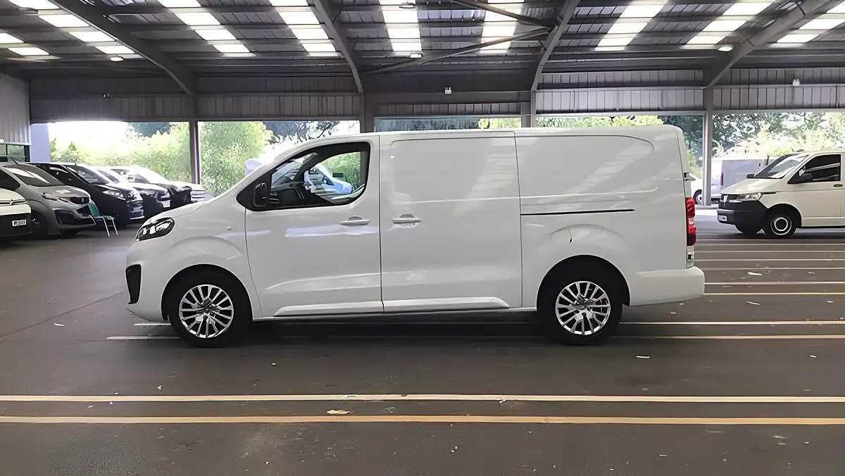 Used 2023 Vauxhall Vivaro Pro White - Interior and Exterior details 6