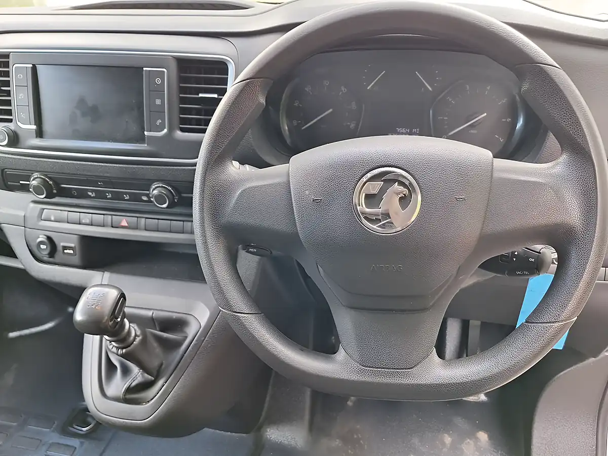 Used 2023 Vauxhall Vivaro Pro White - Interior and Exterior details 11