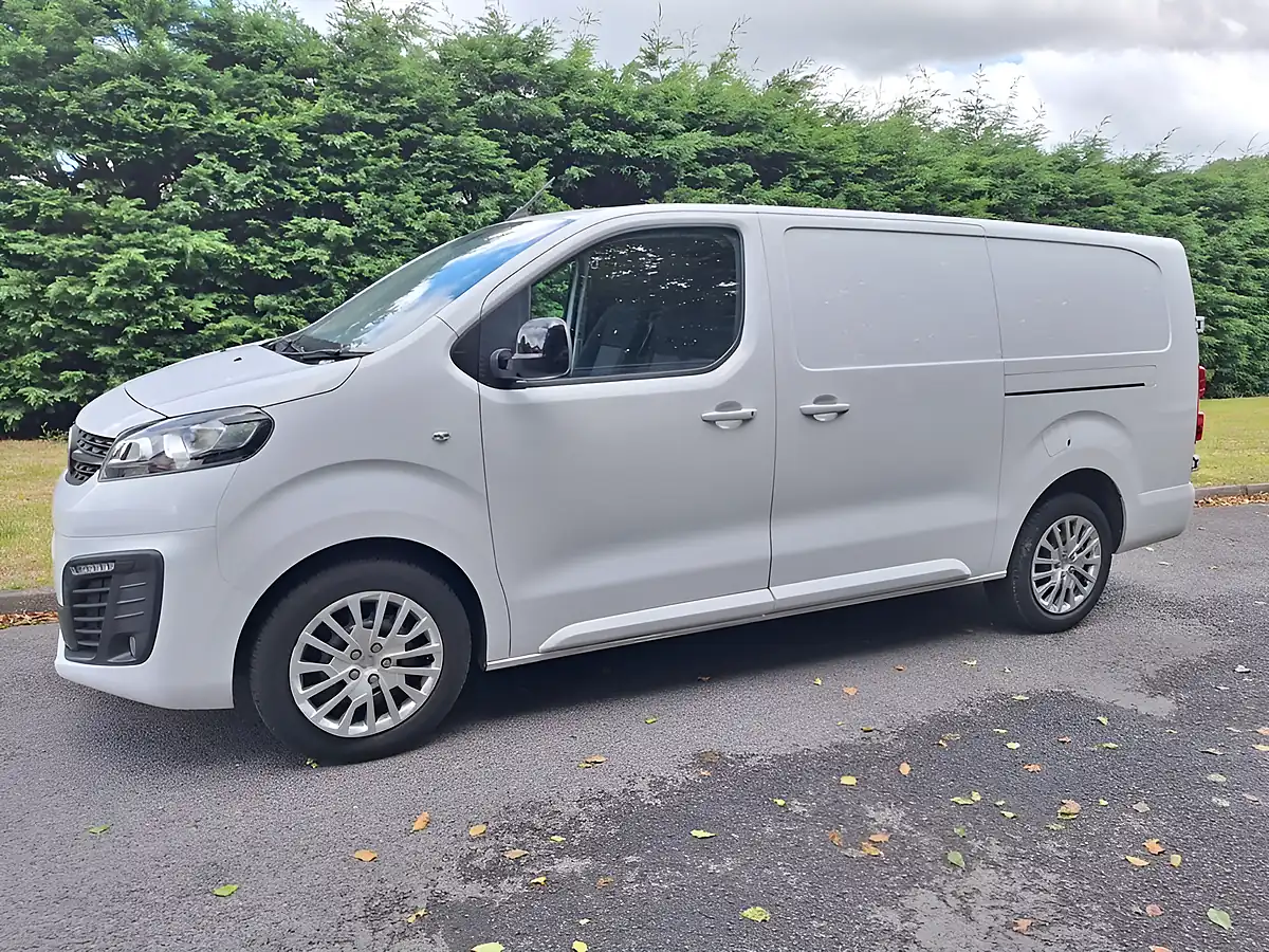 Used 2023 Vauxhall Vivaro Pro White - Interior and Exterior details 3