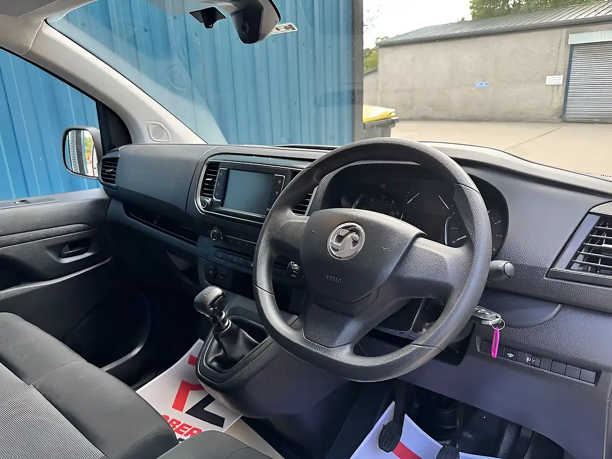 Used 2023 Vauxhall Vivaro Pro White - Interior and Exterior details 10