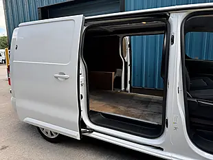 Used 2023 Vauxhall Vivaro Pro White - Interior and Exterior details 8