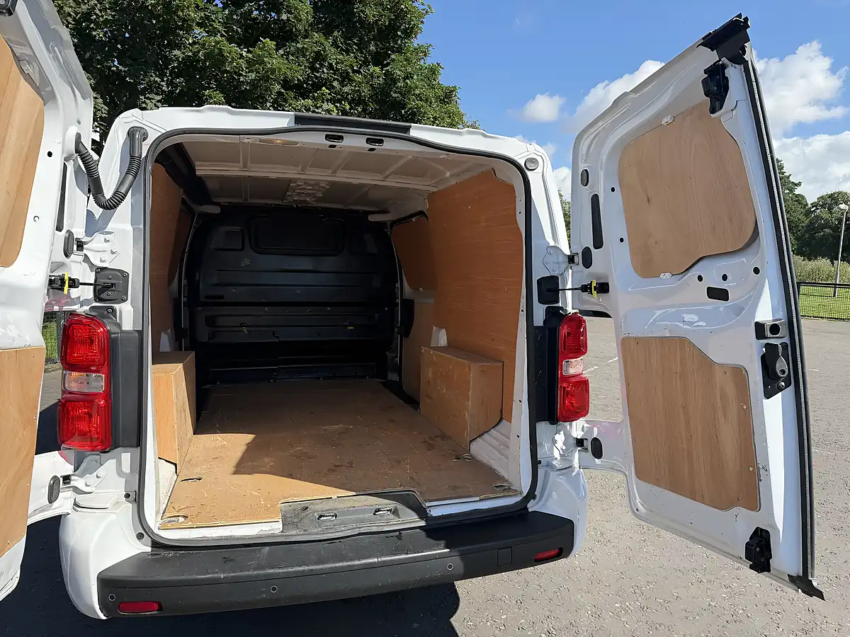 Used 2023 Vauxhall Vivaro Pro White - Interior and Exterior details 11