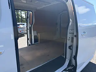 Used 2023 Vauxhall Vivaro Pro White - Interior and Exterior details 13