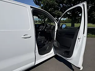 Used 2023 Vauxhall Vivaro Pro White - Interior and Exterior details 14