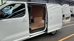 Used 2023 Vauxhall Vivaro Pro White - Interior and Exterior details 8