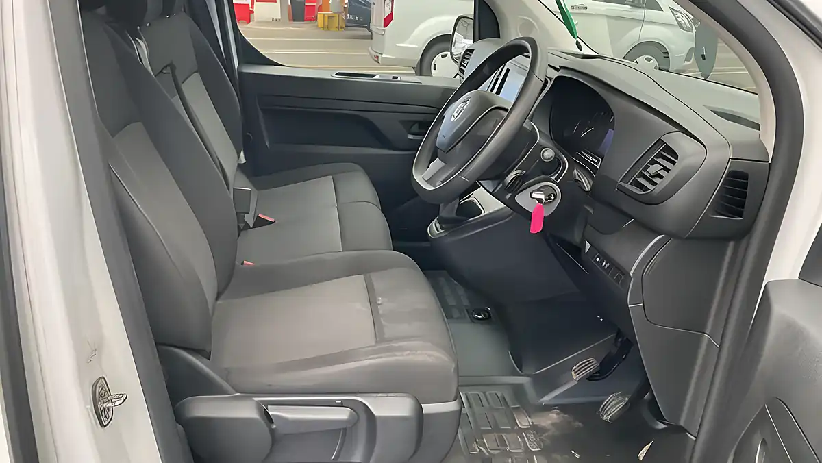 Used 2023 Vauxhall Vivaro Pro White - Interior and Exterior details 9