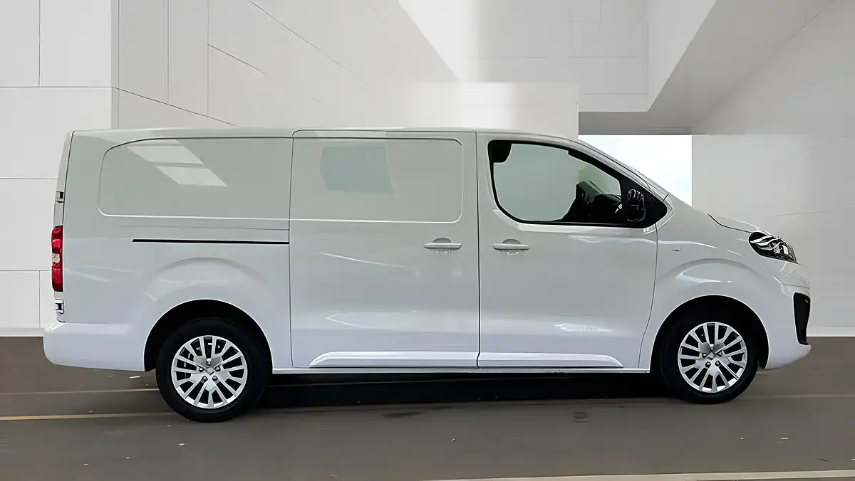 Used 2023 Vauxhall Vivaro Pro White - Interior and Exterior details 5