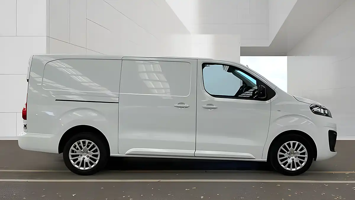 Used 2023 Vauxhall Vivaro Pro White - Interior and Exterior details 5