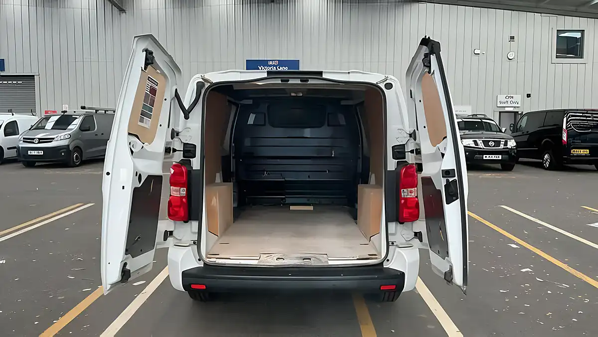 Used 2023 Vauxhall Vivaro Pro White - Interior and Exterior details 7