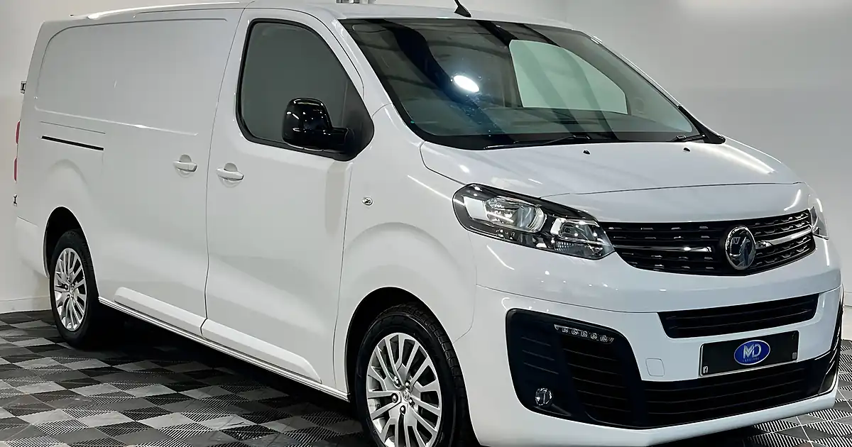 Used 2023 Vauxhall Vivaro Professional S/S Lwb White - Front View