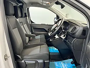 Used 2023 Vauxhall Vivaro Professional S/S Lwb White - Interior and Exterior details 13