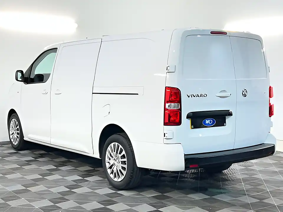 Used 2023 Vauxhall Vivaro Professional S/S Lwb White - Interior and Exterior details 7