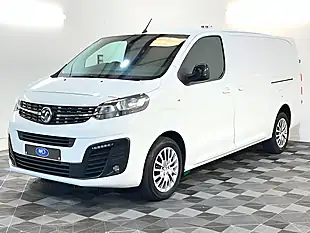 Used 2023 Vauxhall Vivaro Professional S/S Lwb White - Interior and Exterior details 8