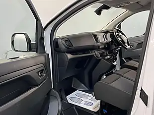 Used 2023 Vauxhall Vivaro Professional White - Interior and Exterior details 14
